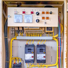 過電流継電器とは？仕組みや役割・試験の重要性を分かりやすく解説