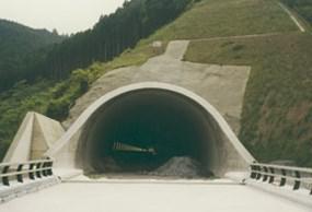 トンネル施工